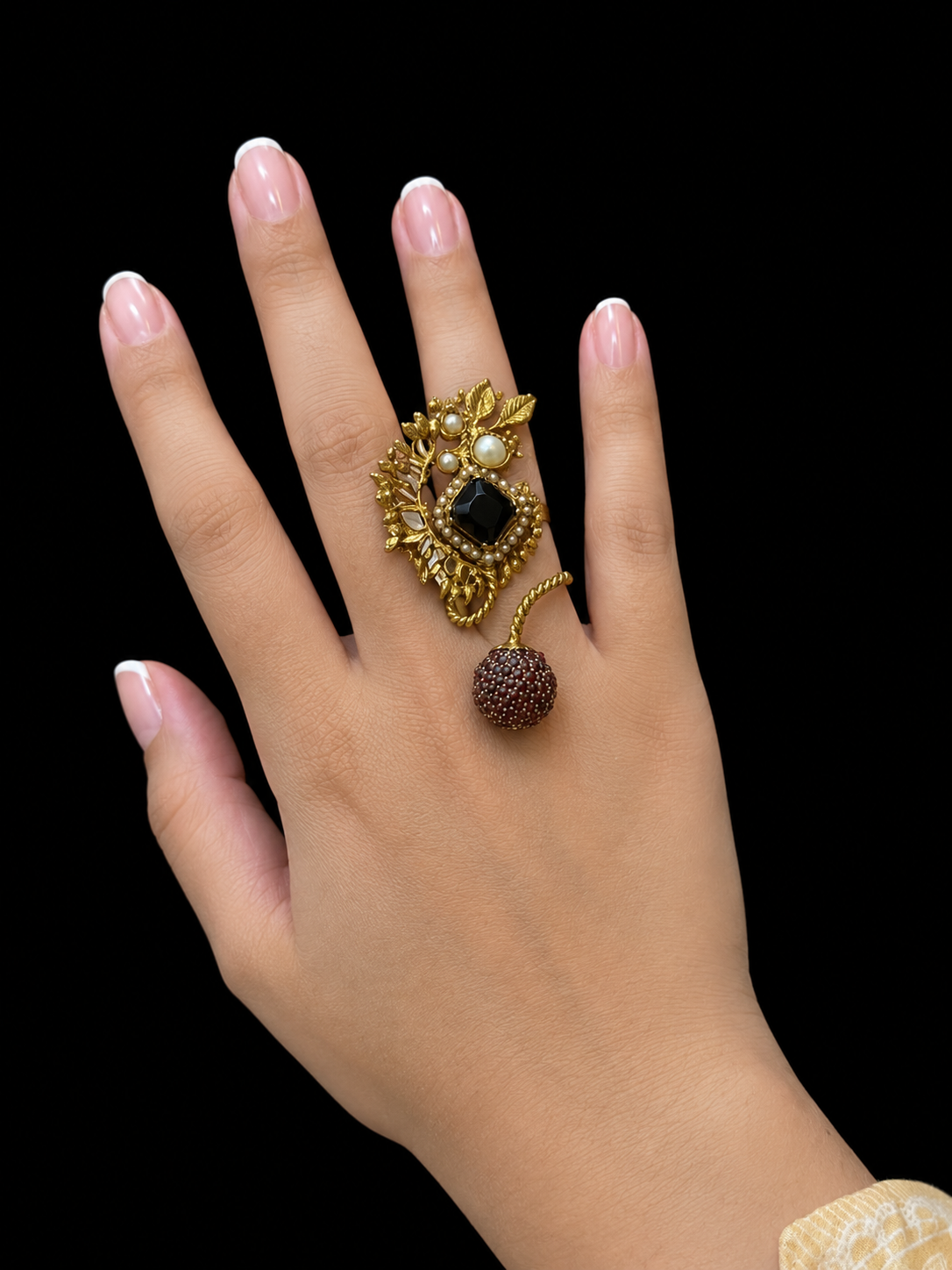 Vintage Gold Black Stone Pearl Drop Ring for Women