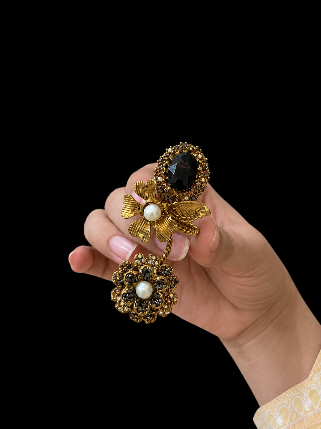 Vintage Gold Black Stone Floral Double Finger Ring with Pearl Details for Women