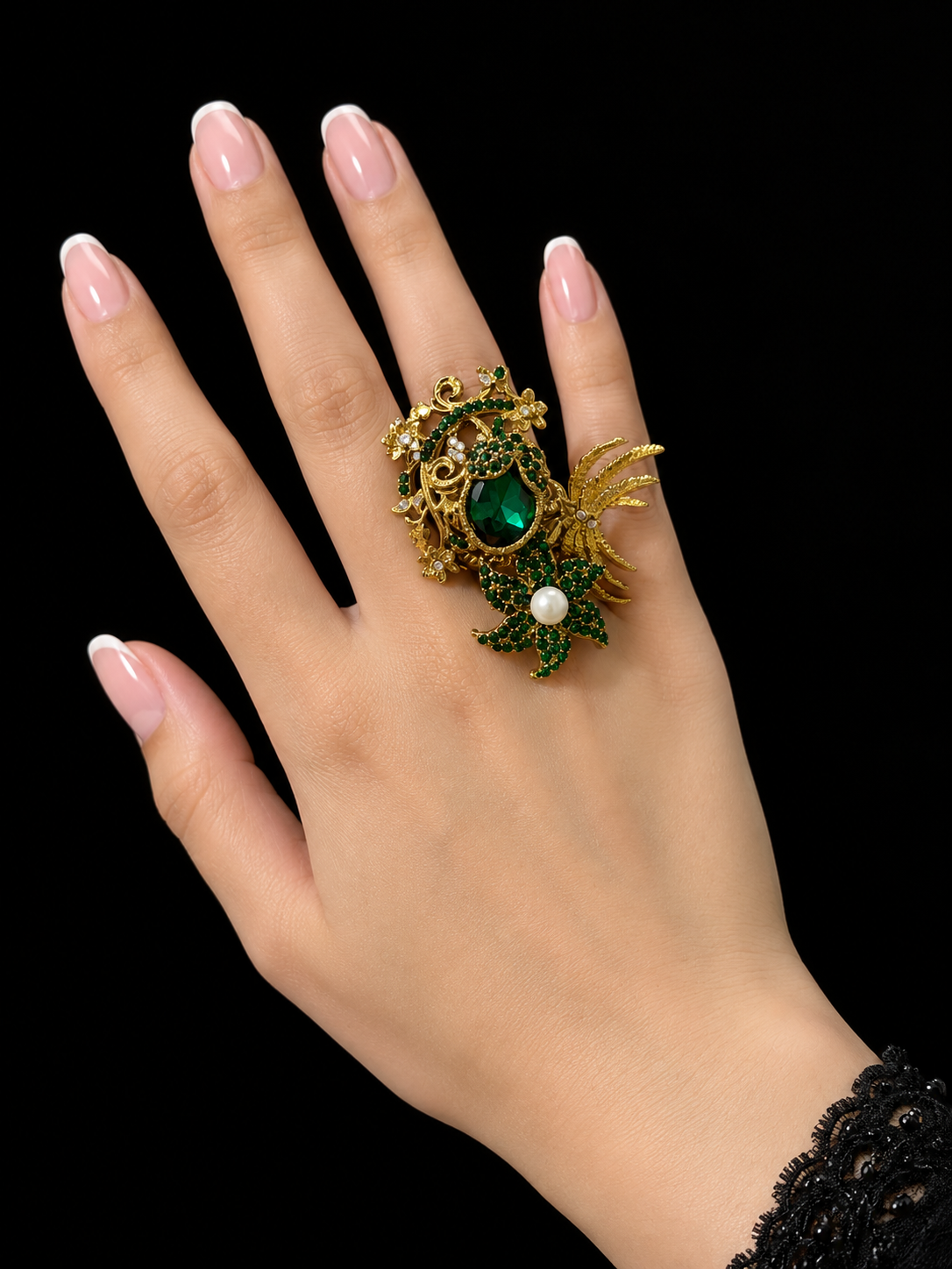 Emerald Green Gemstone Floral Statement Ring for Women – Gold Tone Vintage Fashion Jewelry