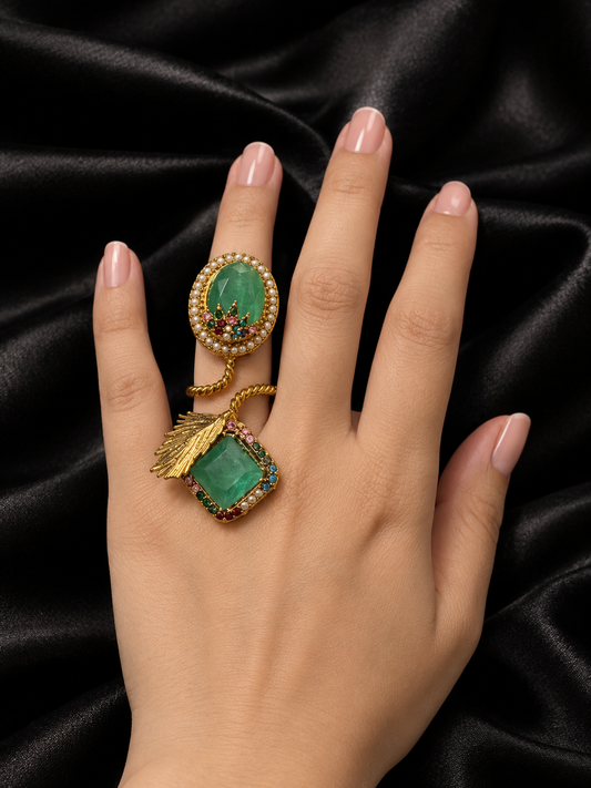 Vintage Green Gemstone Double Finger Ring – Gold Tone Pearl & Multicolor Detail