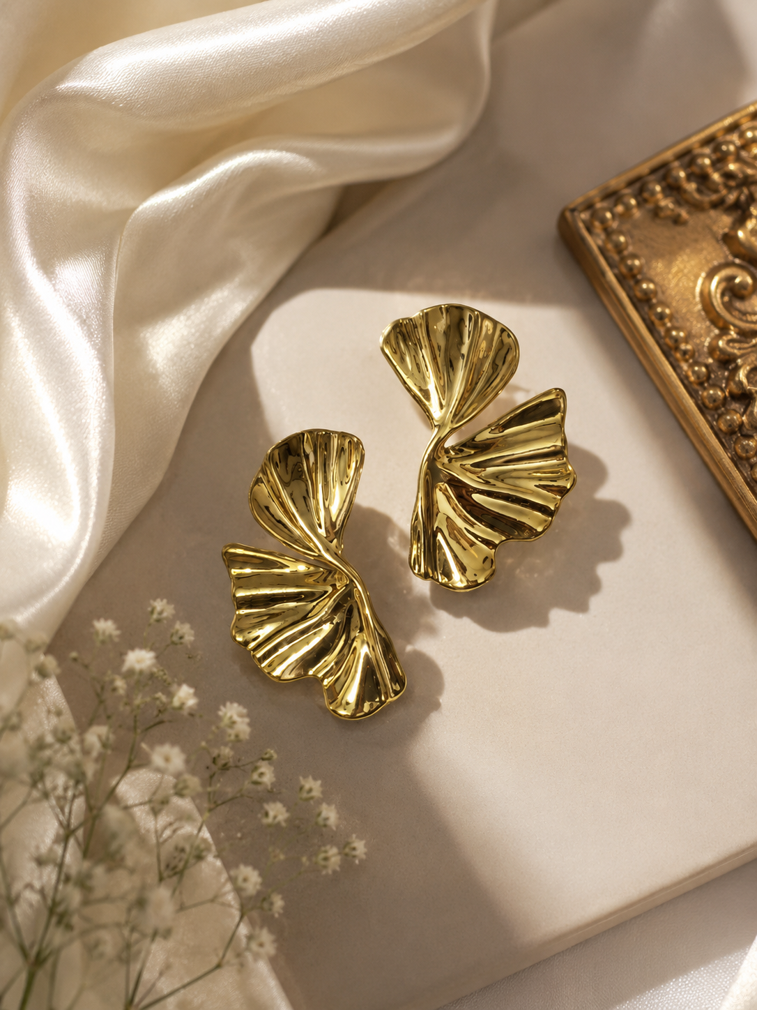 Gold Ginkgo Leaf Statement Earrings – Elegant Luxury Fashion Jewelry for Women