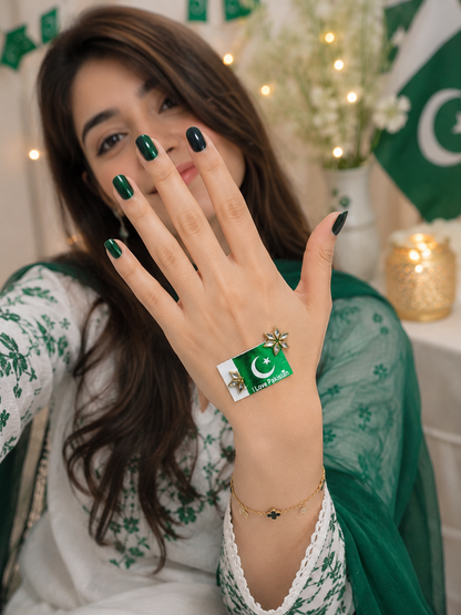 14 August Love Pakistan Kundan Sticker – Premium Reusable Self-Adhesive Decorative Sticker