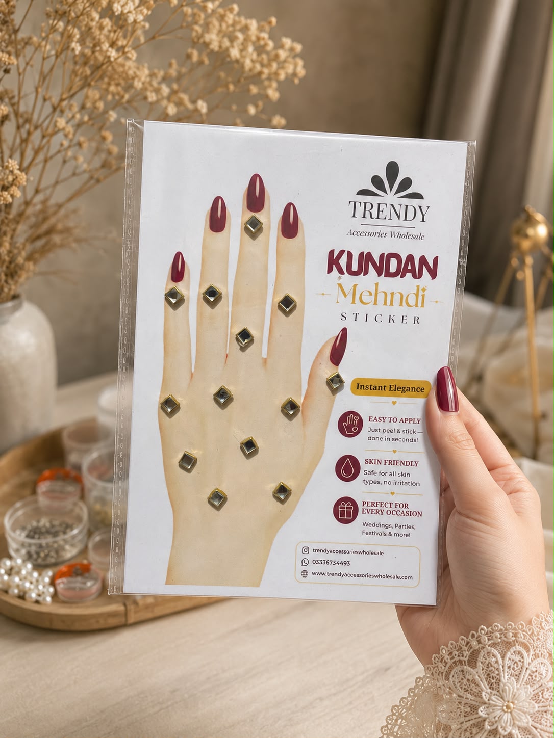 Design 18| Minimal Square Kundan Mehndi Pack – Elegant Gold Hand Style